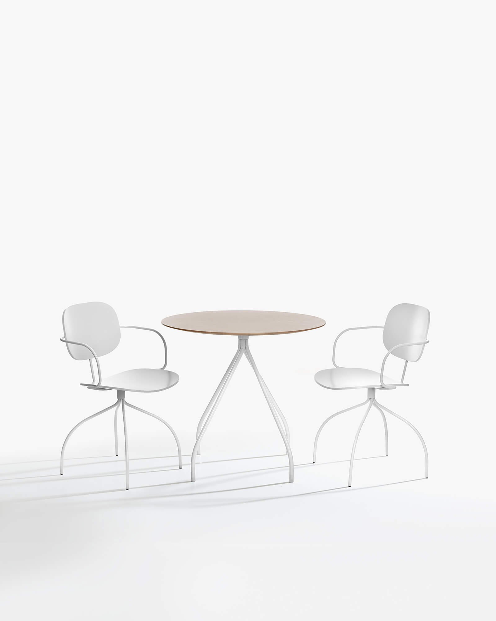 IOCprojectpartners_Cordusio-table-+-Magenta-meeting-chair_Design-by-Raffaella-Mangiarotti_Ph-Miro-Zagnoli-02.jpg